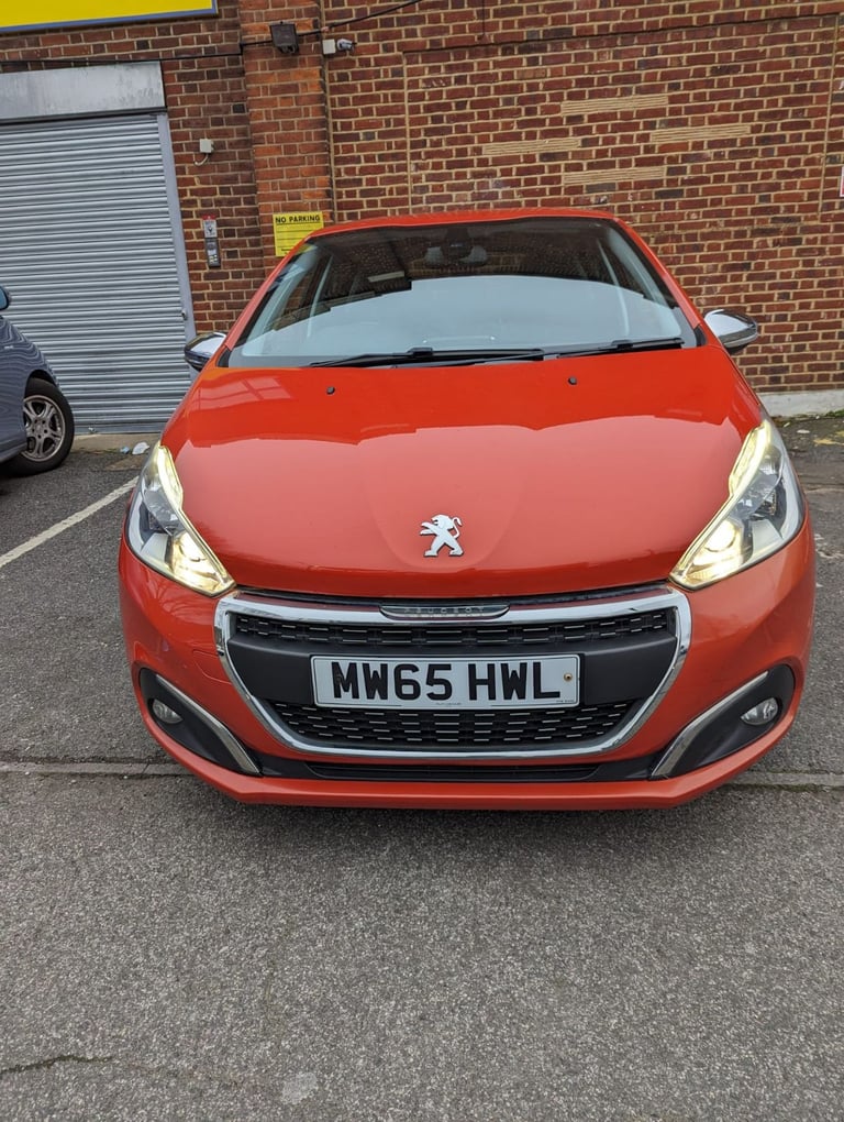 Peugeot, 208, Hatchback, 2015, Manual, 1199 (cc), 5 doors