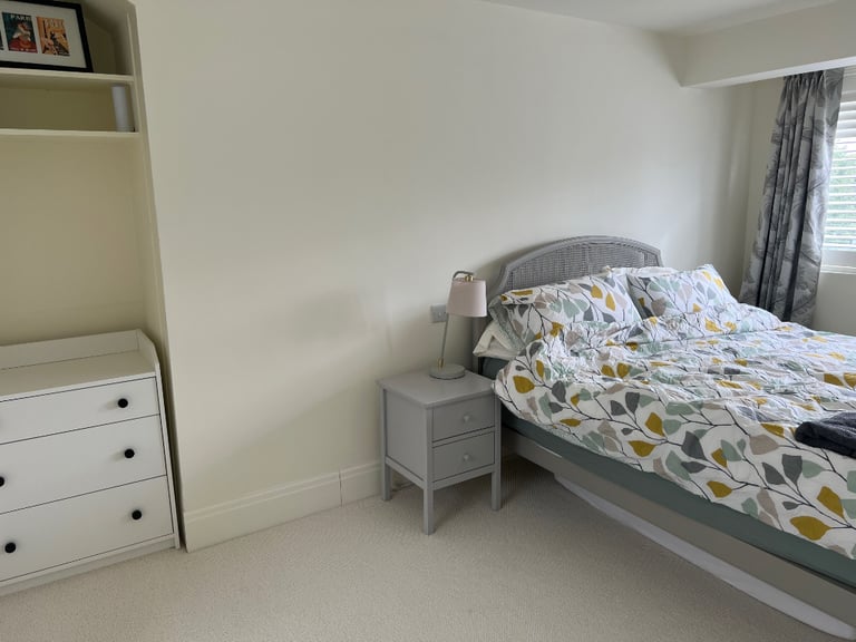 Stunning en-suite bedroom in Teddington