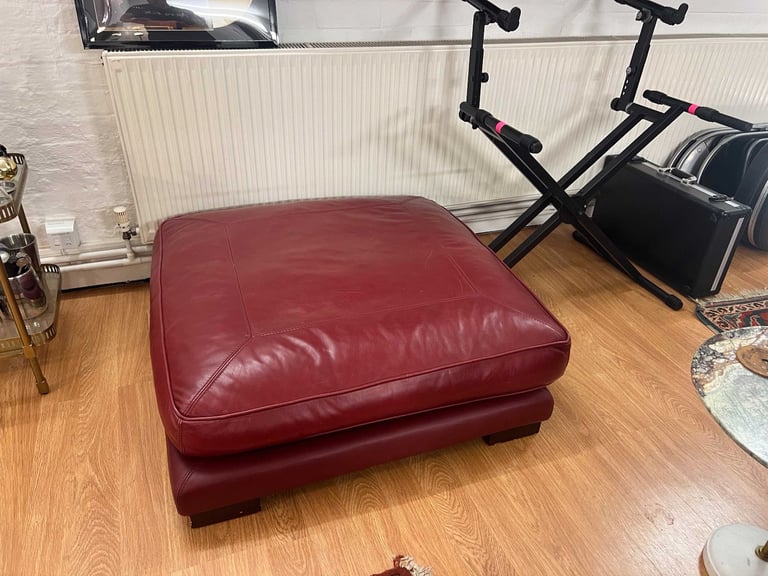 Luxury Red Natuzzi Italia Sofa with Ottoman — Contemporary Style (RRP: £4050)