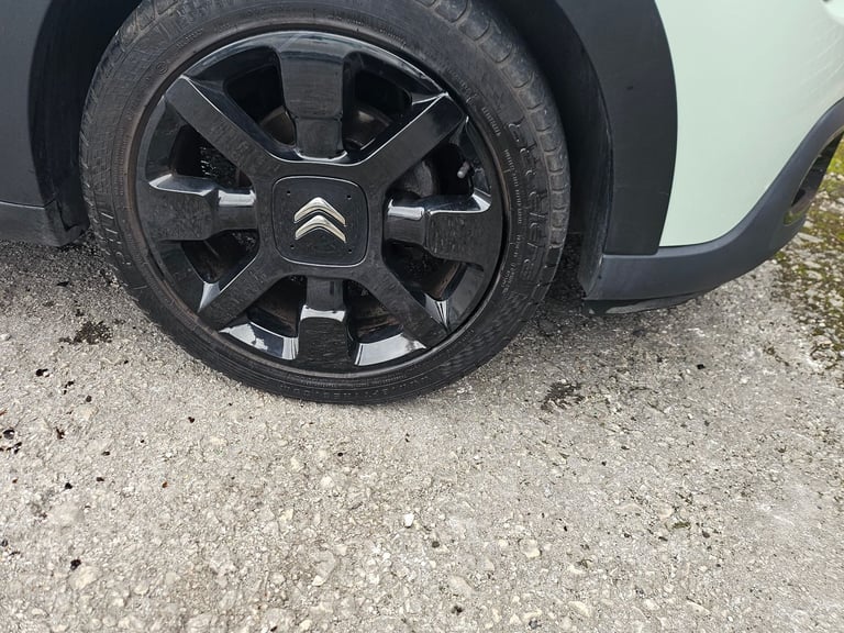 Citroen, C3, Hatchback, 2017, Manual, 1199 (cc), 5 doors