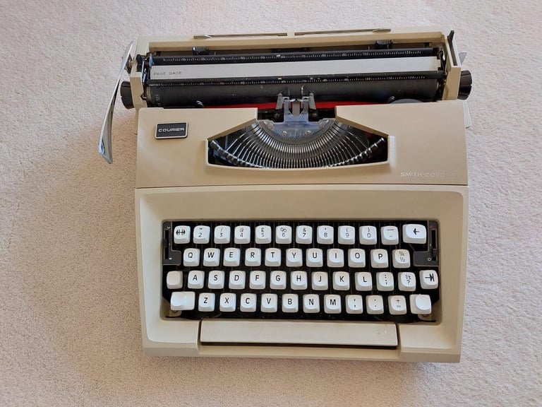 Vintage Smith Corona 'Courier' Manual Portable Typewriter