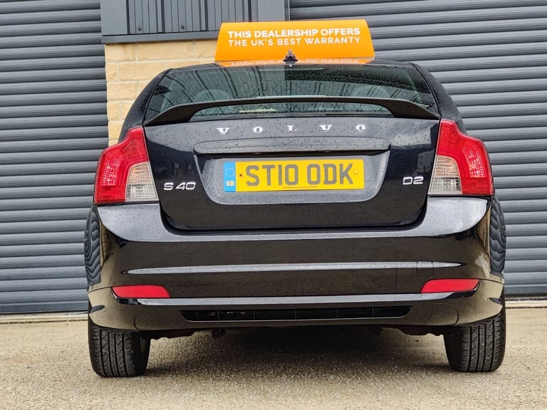 VOLVO S40; 1.6 DIESEL; 115BHP; R DESIGN D2; 4 DR; MANUAL; BLACK; 62 MPG; £35 TAX