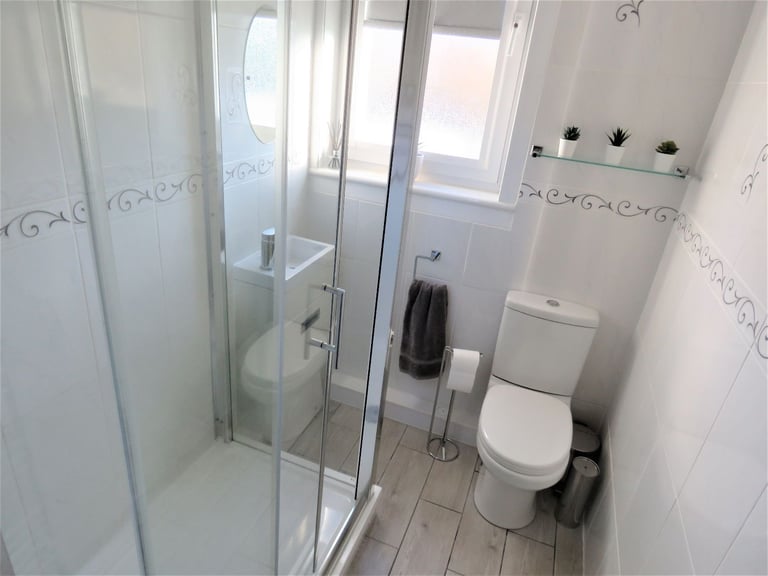 2 Bed Flat - Hutchison Avenue EH14