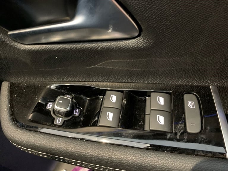 2023 Vauxhall Astra 115kW Ultimate 54kWh 5dr Auto Hatchback Electric Automatic