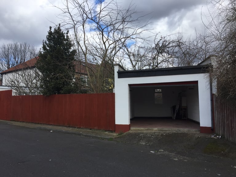 Garage/storage unit for rent
