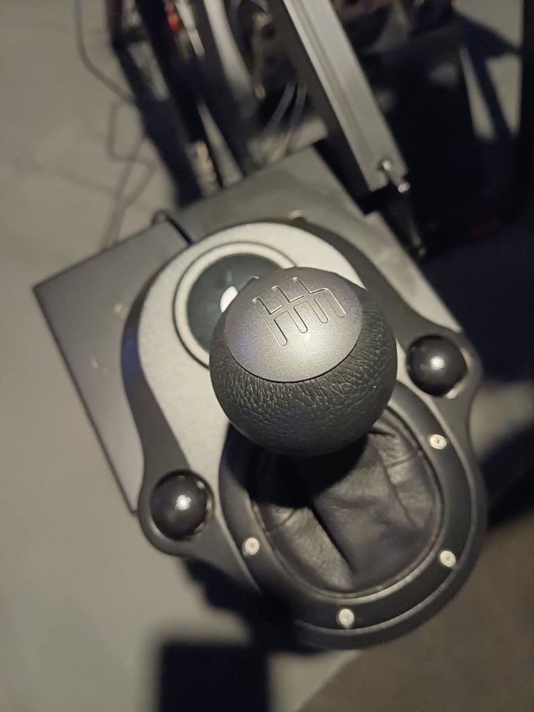 Logitech g29 wheel and pedals with shifter
