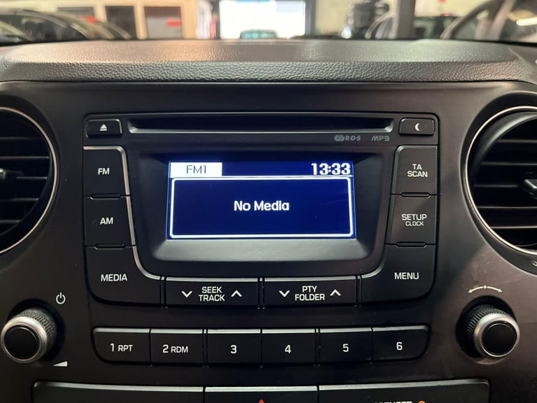  Hyundai i10 1.0 S Euro 5 5dr Petrol Manual