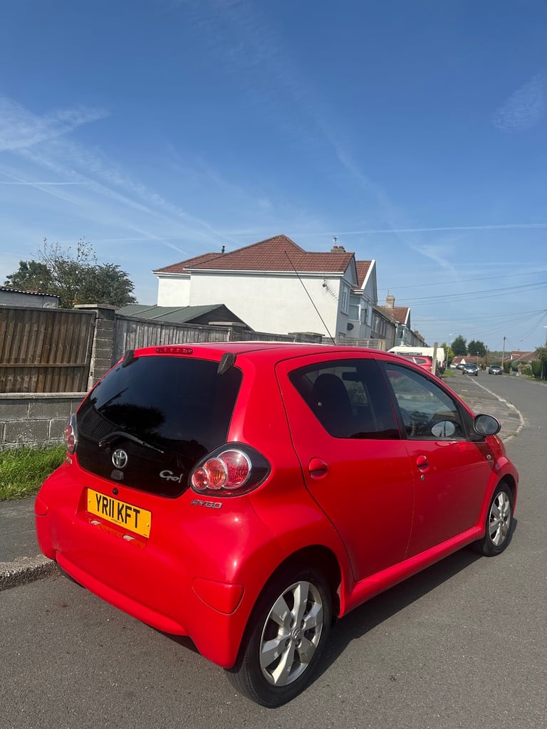 Toyota, AYGO, Hatchback, 2011, Manual, 998 (cc), 5 doors