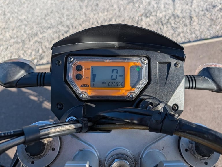 2005 KTM 950 SUPERMOTO