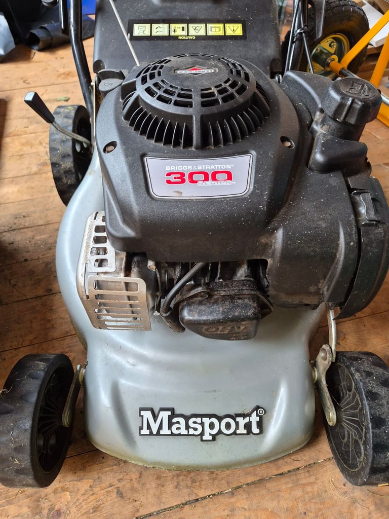 Masport 150 16" rotary hand propelled petrol lawnmower with Briggs and Stratton 300 series engine