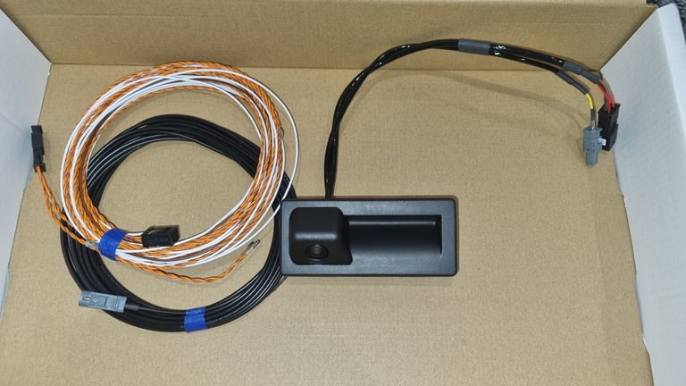 image for VW Tiguan MK2 Reverse Camera, Highline OEM