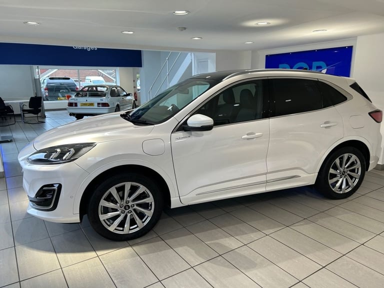 2022 Ford Kuga 2.5 Duratec 14.4kWh Vignale SUV 5dr Petrol Plug-in Hybrid CVT Euro 6 (s/s)  HATCHB...