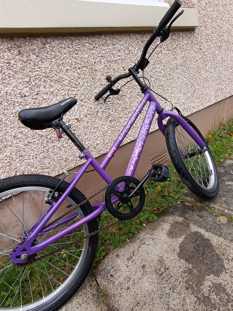 Apollo Junior bike 20 inch