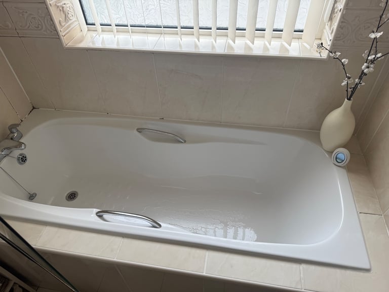 image for Used bathroom suite