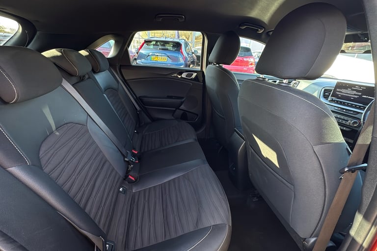  Kia Ceed 1.5 T Gdi Gt Line Hatchback 5dr Petrol Manual Euro 6 s/s 158 Bhp