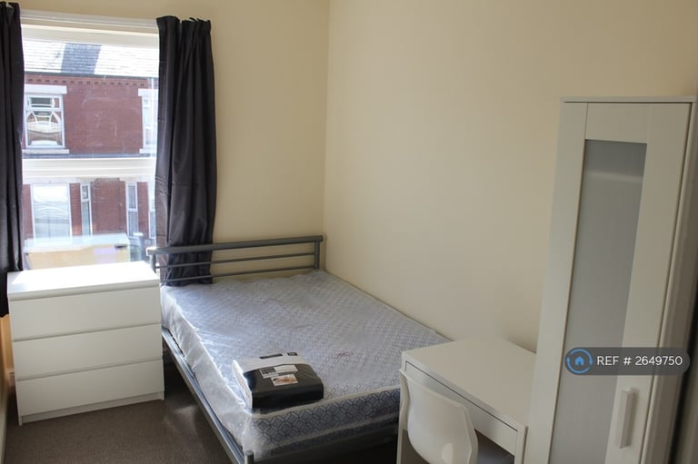 5 bedroom house in Deramore Street, Manchester, M14 (5 bed) (#2649750)