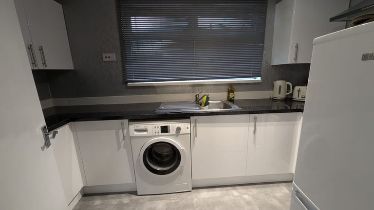 Furnished room in Johnstone- all bills included 