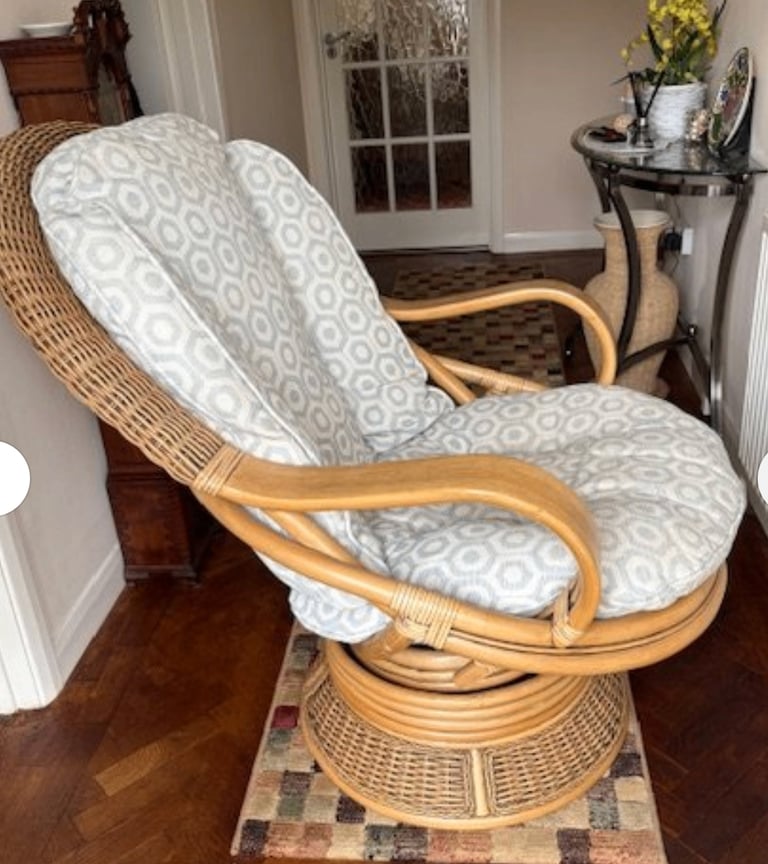 Conservatory Swivel Chair with Blue Cushions