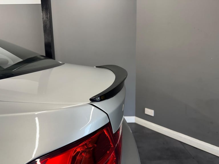 2013 BMW 3 Series 1.6 320i ED EfficientDynamics Euro 6 (s/s) 4dr SALOON Petrol Manual