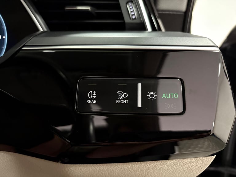  Audi e-tron 55 Launch Edition Auto quattro 5dr 95kWh Electric Automatic