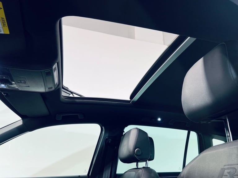 2017 Volkswagen Tiguan 2.0 TDi 150 4Motion R-Line 5dr DSG ESTATE DIESEL Automatic