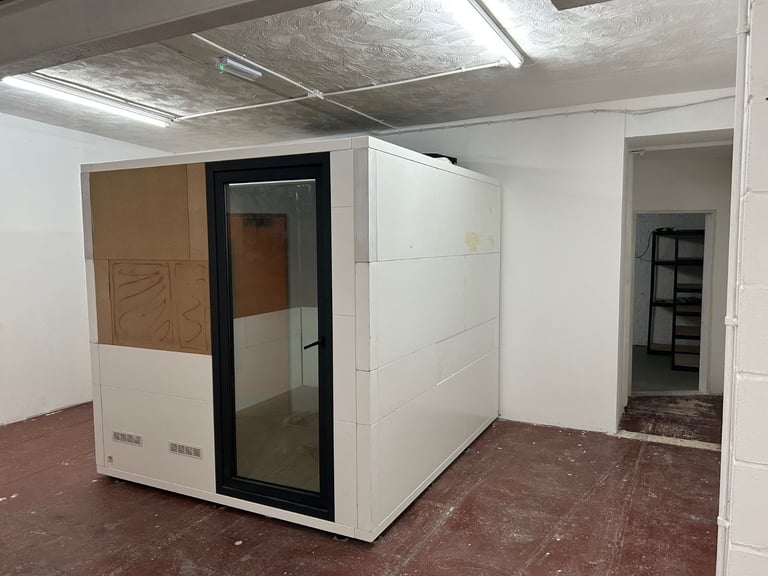 ** SPECIAL RENT FREE PERIOD **          Music Studio / Podcast Studio / Rehearsal Studio