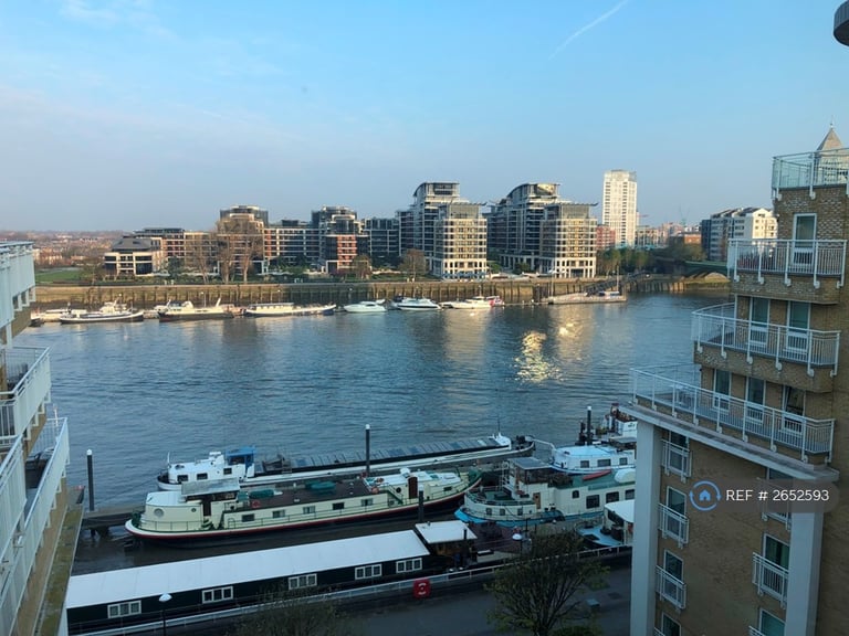 image for 2 bedroom flat in Oyster Wharf, London, SW11 (2 bed) (#2652593)