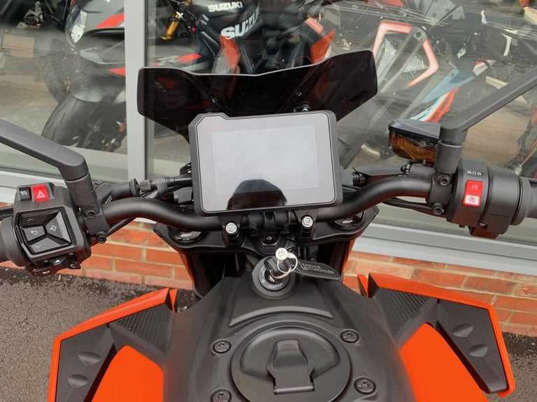 KTM 990 DUKE - TECH PACK - KTM WARRANTY 09/5/2029