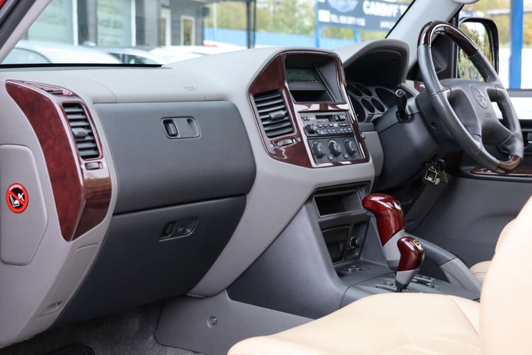 1995 Mitsubishi Shogun 3.5 V6 GDI GLS 3dr Auto ESTATE PETROL Automatic