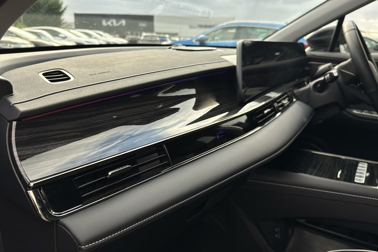  Omoda Omoda E5 61.05kwh Comfort Suv 5dr Electric Auto 204 Ps Electric