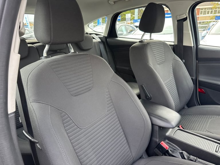 2018 Ford Focus 1.0 EcoBoost 125 Titanium 5dr Auto HATCHBACK PETROL Automatic