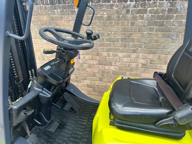 2015 Clark 3ton gas forklift