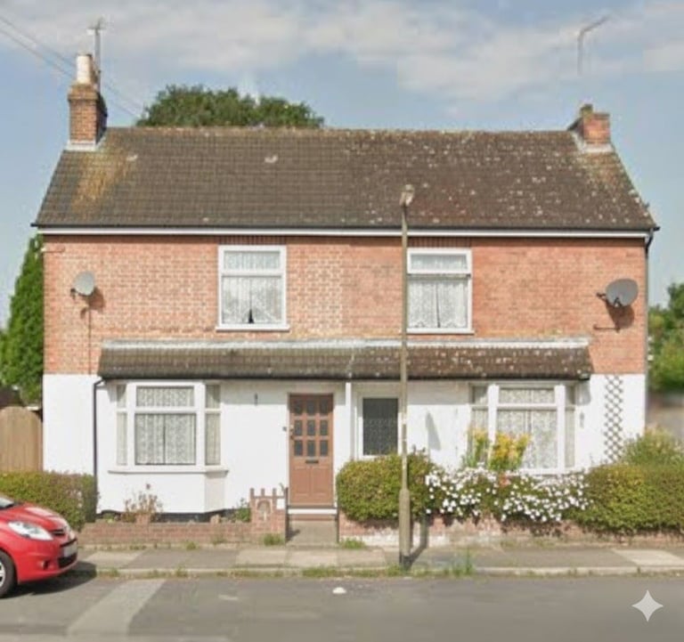 6 bed unit to rent Chapel Park Road, Addlestone