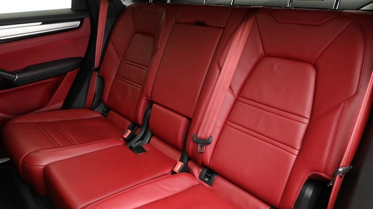 2022 Porsche Cayenne 3.0T V6 Platinum Edition TiptronicS 4WD Euro 6 (s/s) 5dr Coupe Petrol Automatic