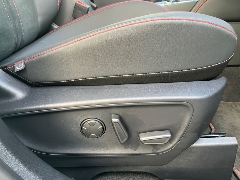 2025 Ford Kuga Kuga ST-Line 5 door 2.5L Duratec PHEV 243PS FWD CVT Automatic 5 Door PETROL/ELECTR...