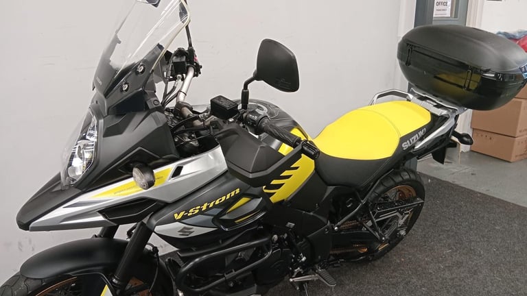 SUZUKI DL1000 ** 12 MONTH MOT - DELKEVIC EXHAUST - CRASH BARS ** 