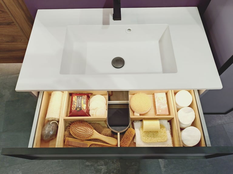 Dansani Luna 80cm Vanity Set Black Framed/Mauve Manufacturers display rrp £7468