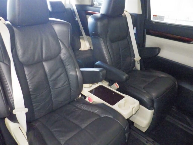Toyota Alphard 2.5 auto black automatic 4wd only 51k miles due in november 2015