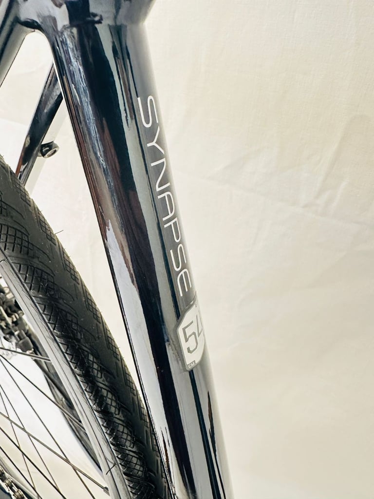 Virtually New CANNONDALE SYNAPSE Size/54 cm Road Bike MINT  