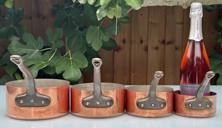 VINTAGE FRENCH COPPER PANS, SET OF FOUR LINED SAUCEPANS, 18-12cm - FABRICATION FRANCAIS - WILL POST!