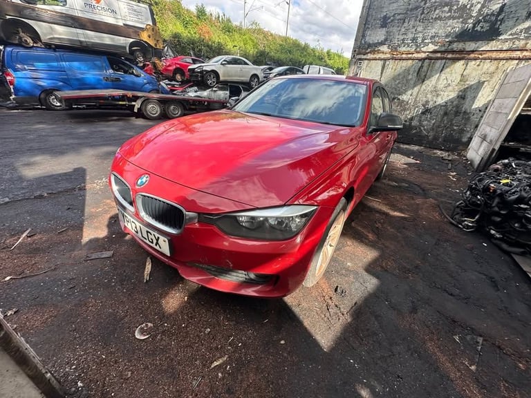 BMW 3 SERIES 2013 2.0 DIIESEL BREAKING FOR PARTS 