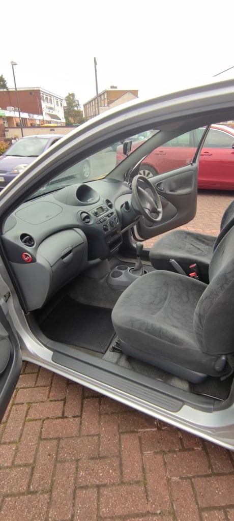 V.economical & cheap to run, MAKE OFFER 