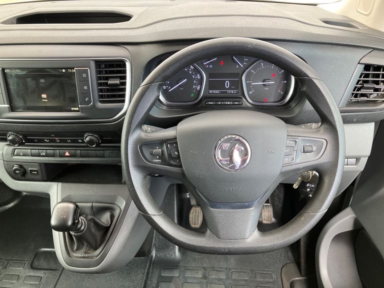 2022 Vauxhall Vivaro 2900 1.5d 100PS Dynamic H1 Van Van DIESEL Manual