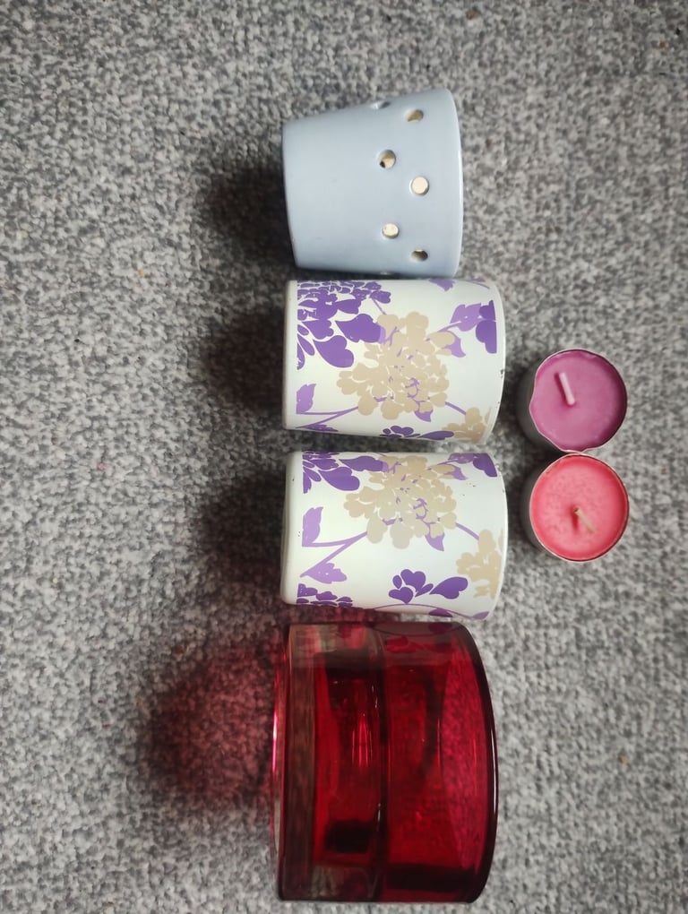 Candle bundle, candles and free candle / tealight holders 