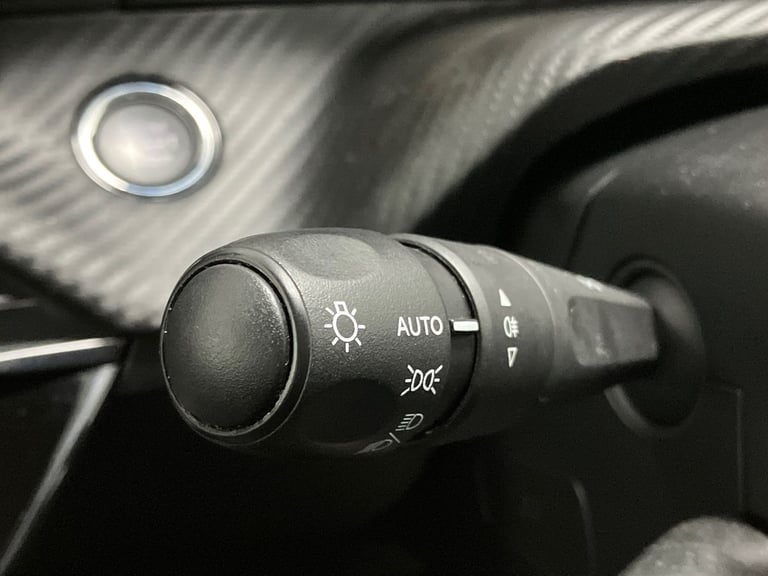 2022 Peugeot 2008 1.2 PureTech Active Premium 5dr Estate PETROL Manual
