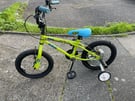 Child bicycle with stabilisers 