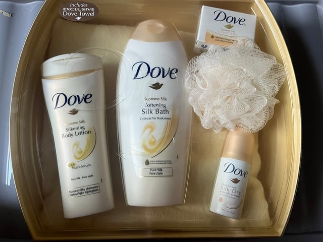 Dove Skin Experience Gift Set | in Blackwood, Caerphilly | Gumtree