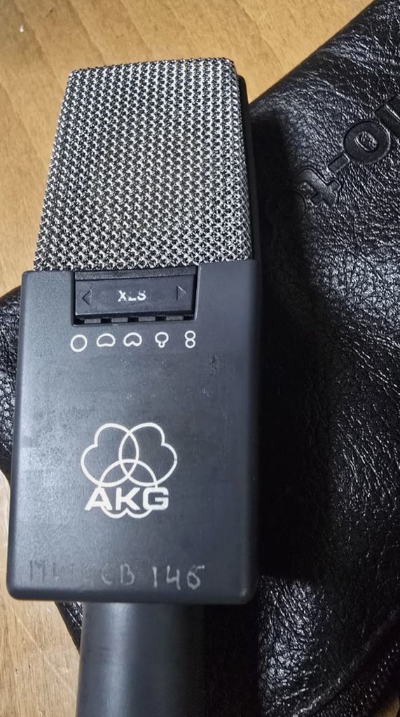image for AKG C414B Mic