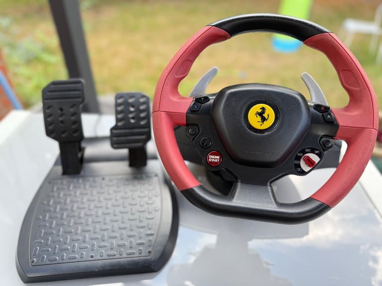 Thrustmaster Ferrari 458 Spider Racing Wheel & Pedals Set Xbox One/Series X|S