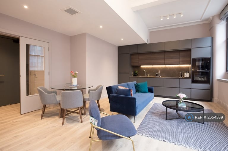 2 bedroom flat in Charlotte Street, Manchester, M1 (2 bed) (#2654389)